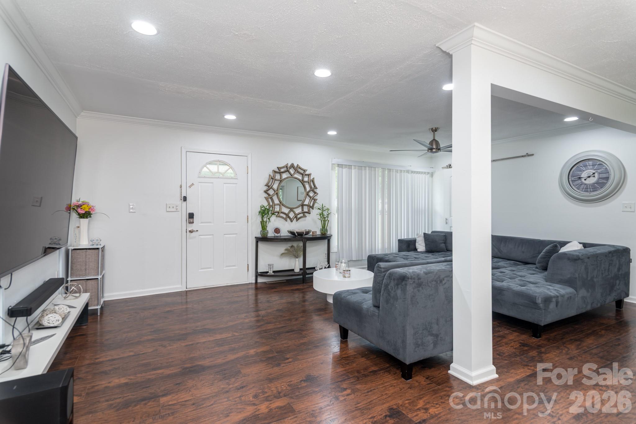 1121 Rembrandt Drive SW