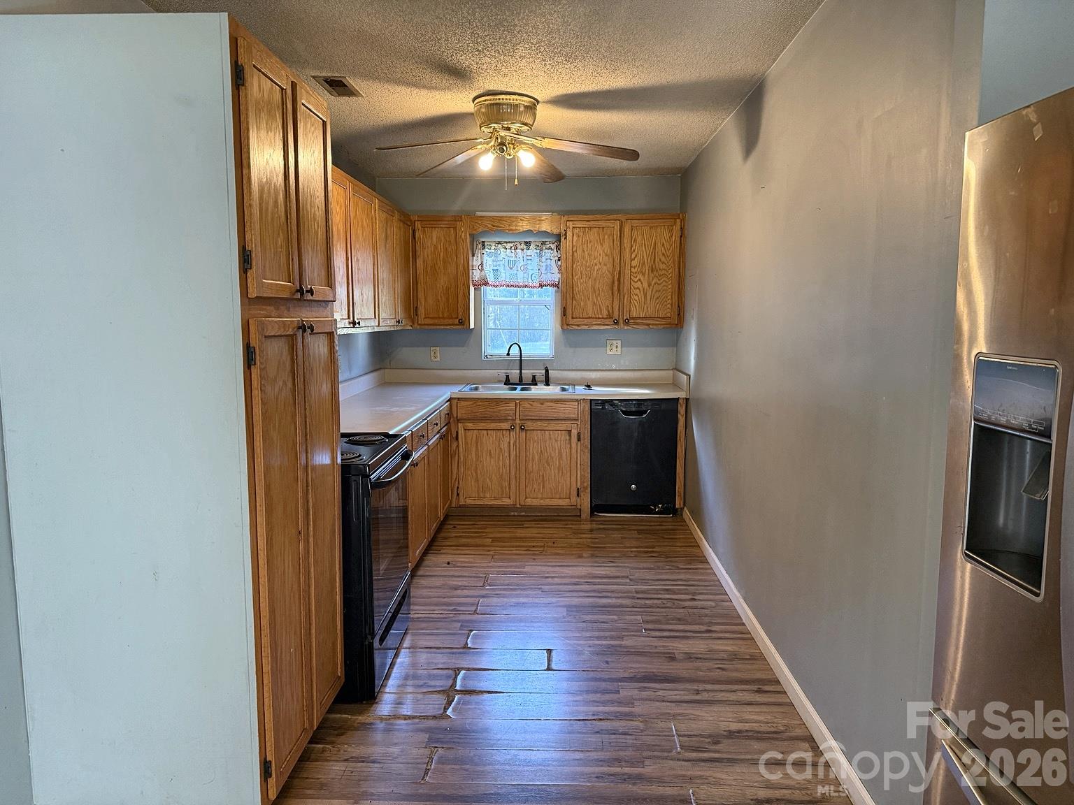 1647 Old Pinckney Road