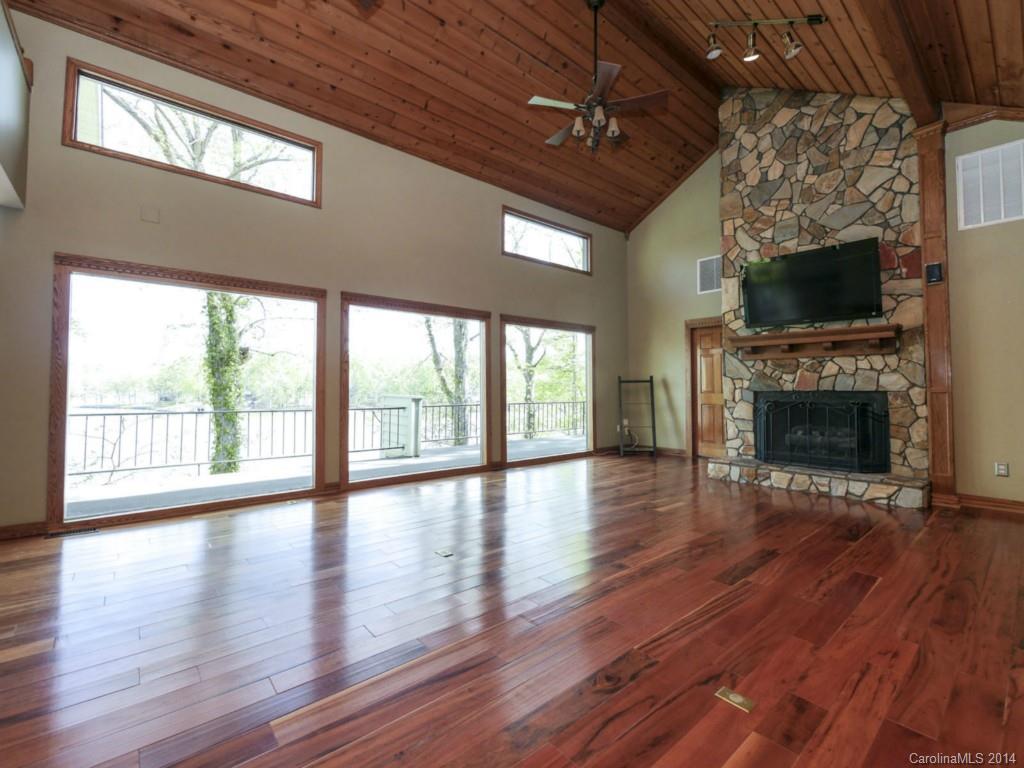 Tega Cay - Residential