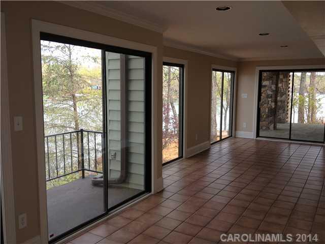 Tega Cay - Residential