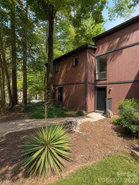 Photo of 6101 honeysuckle Lane, Charlotte, NC 28212 (MLS # 4403515)