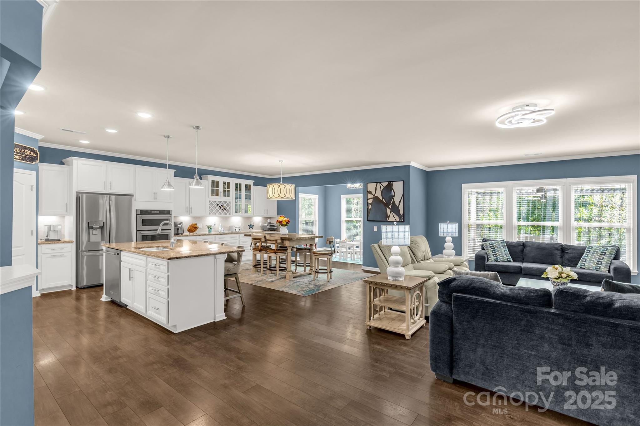 Queensbridge - Residential