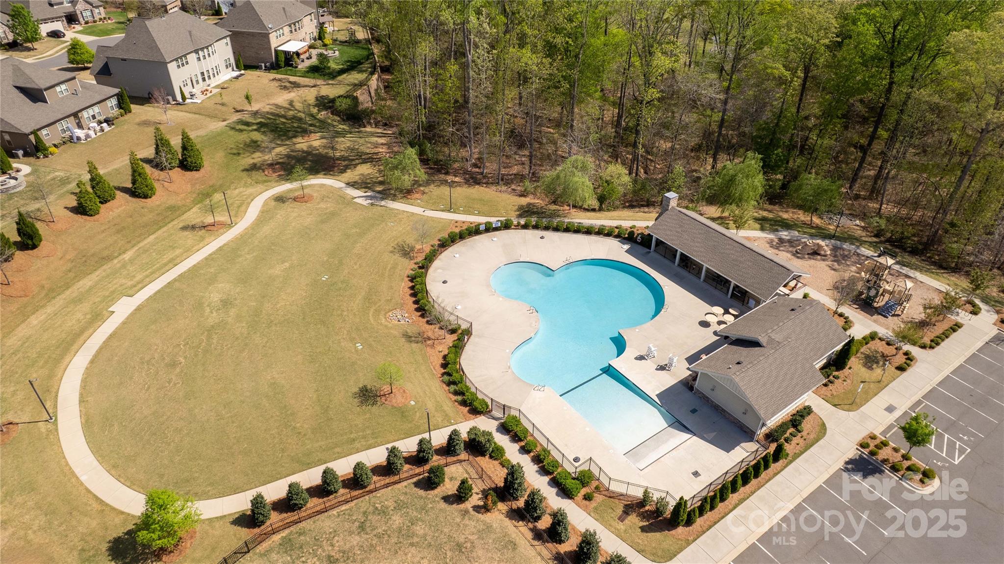 Queensbridge - Residential