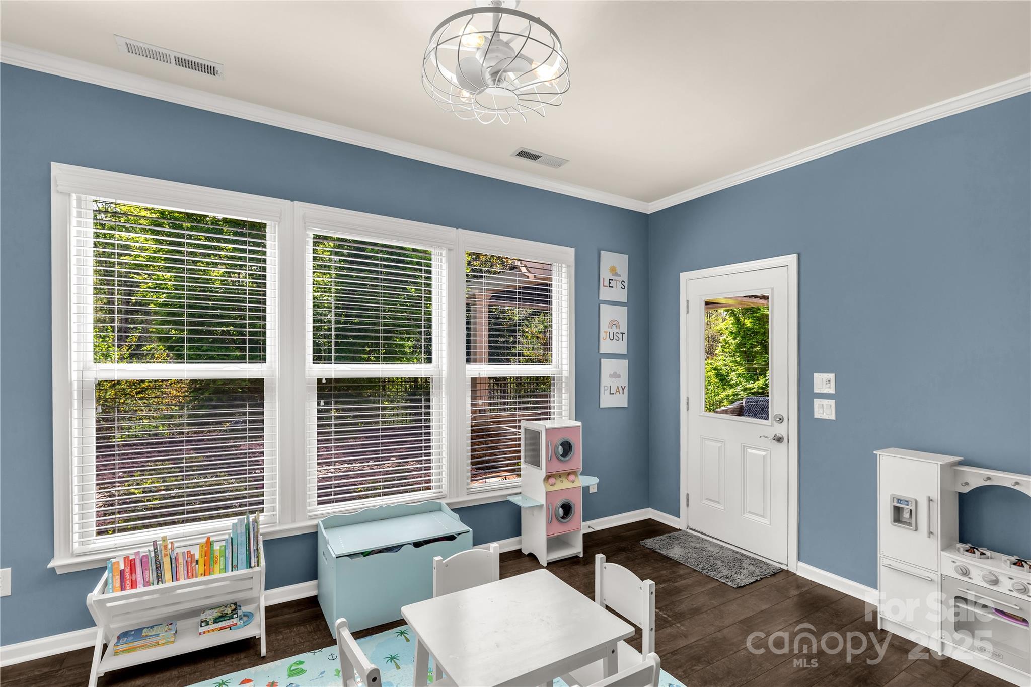 Queensbridge - Residential