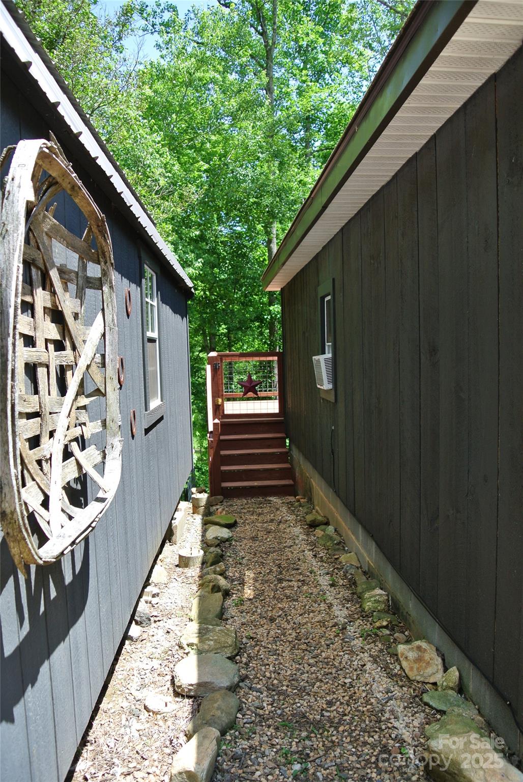 282 N Chase Lane