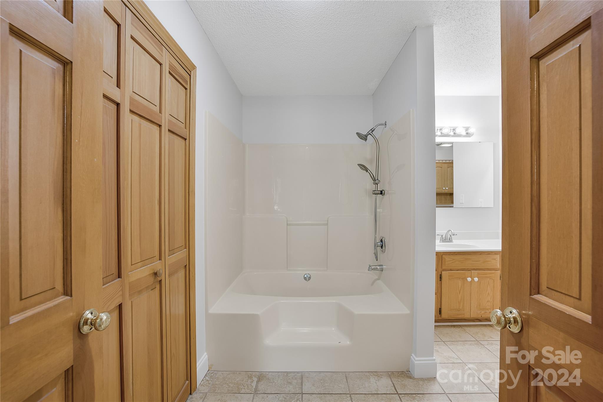 Country Creek - Residential