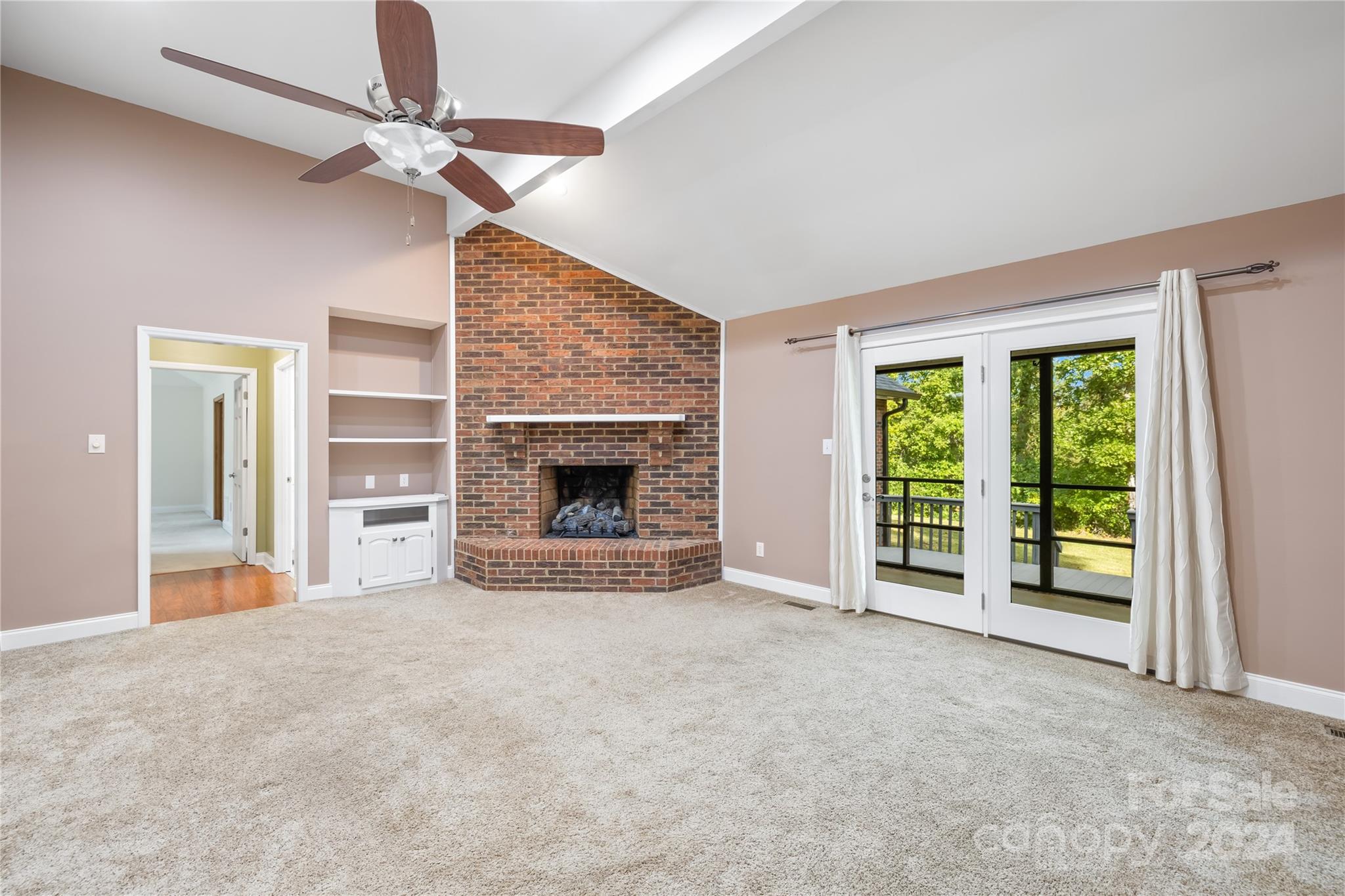 Country Creek - Residential