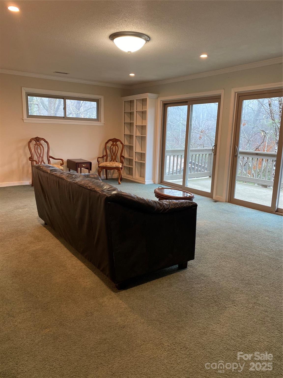 11 Cedarbrook Drive