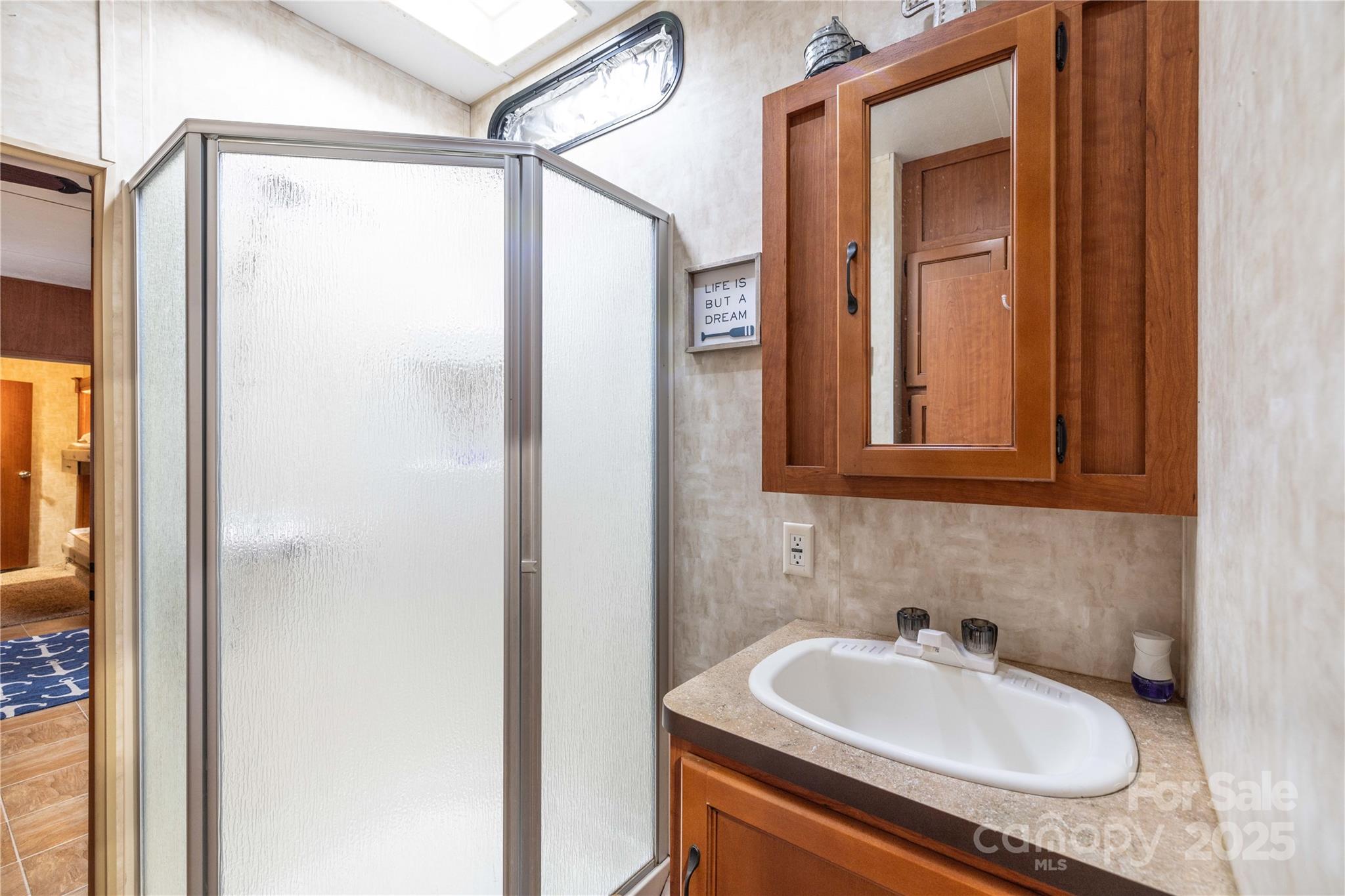 Twin Harbor - Residential