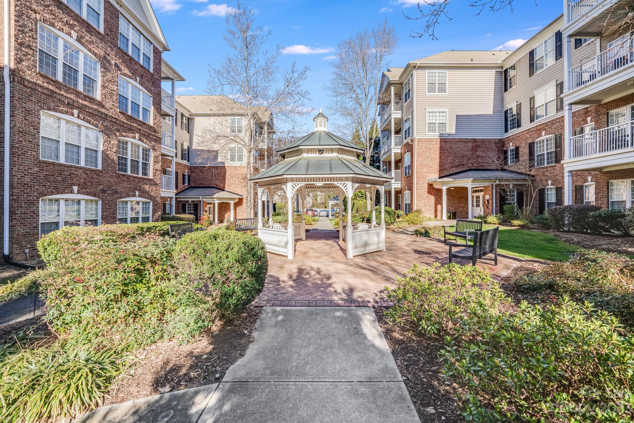 Southpark Corners - Residential