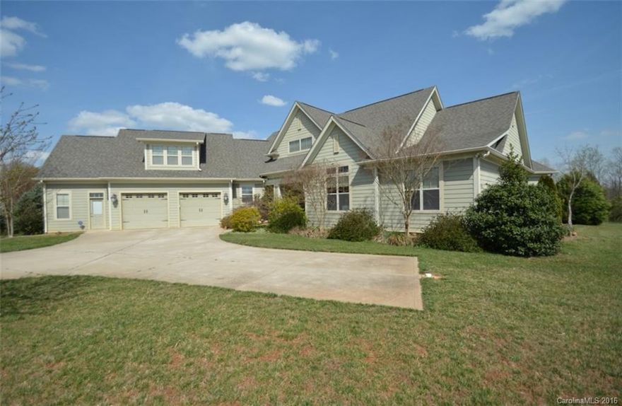 Custom Craftsman home combining finest upscale living inside and out!! Open floor plan with high ceilings. Master Bedroom with lavish bath to enjoy.  Office could be forth bedroom as home is permited for a four bedroom home.  Extremely large unfinished bonus area over garage.  Over sized garage with room for all lawn equipment.  Home has wonderful covered back porch area leading to a patio complete with pizza oven! Nice storage barn! Fruit trees ! Custom Features galore!