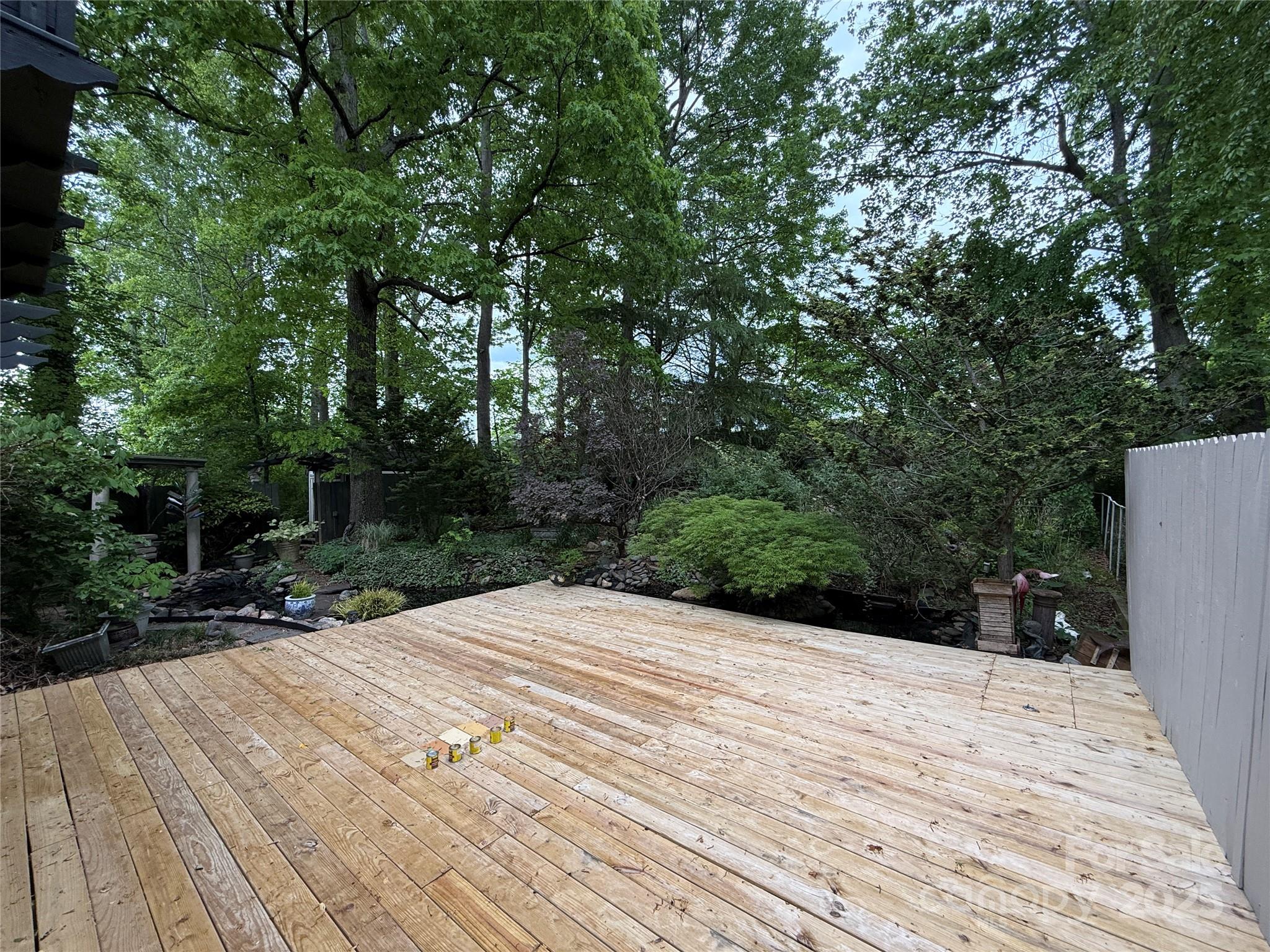 1507 Ridgewood Drive