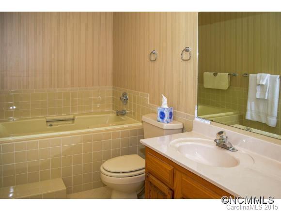 Fleetwood Plaza - Residential