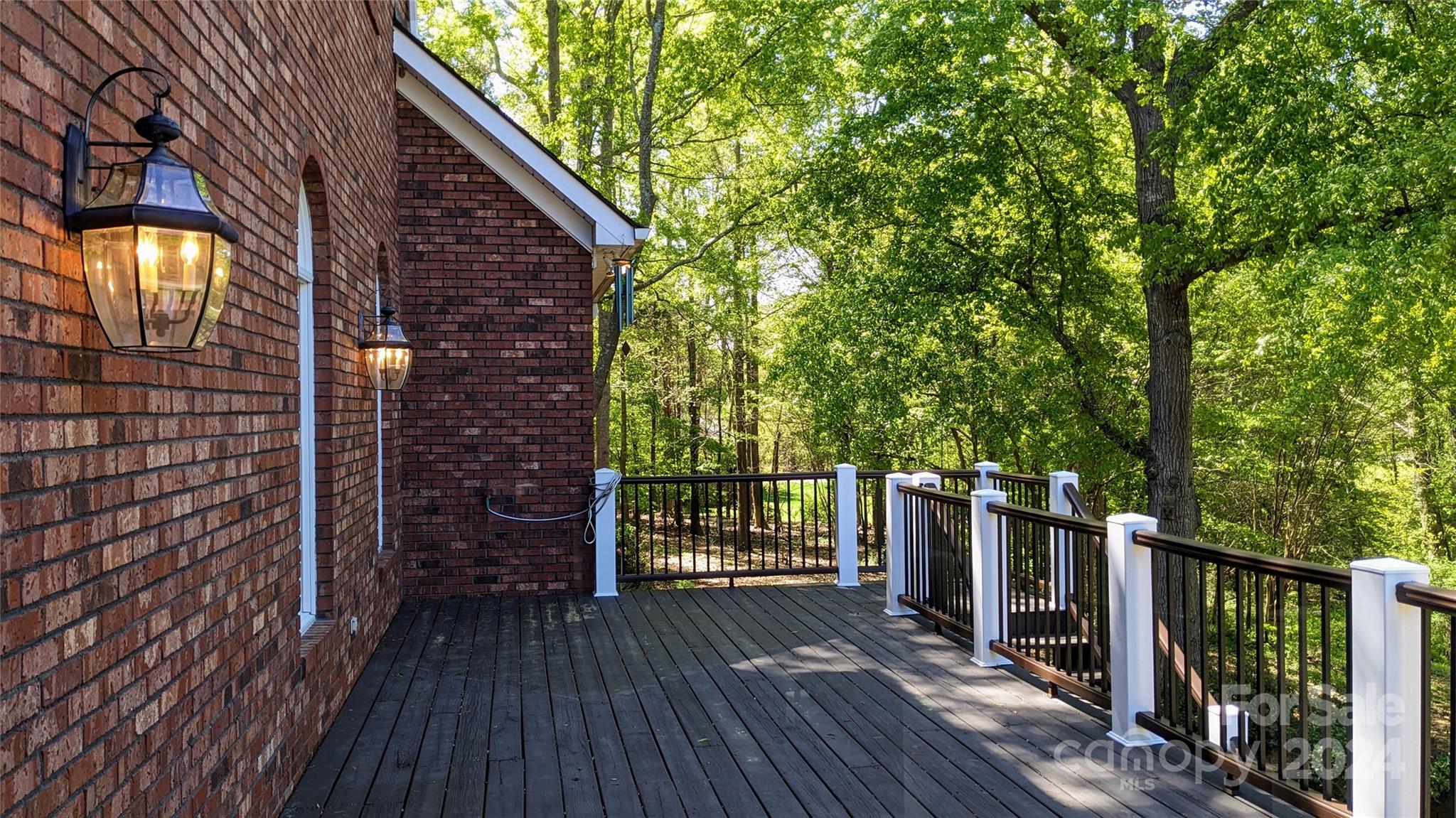 HARLINSDALE - Residential