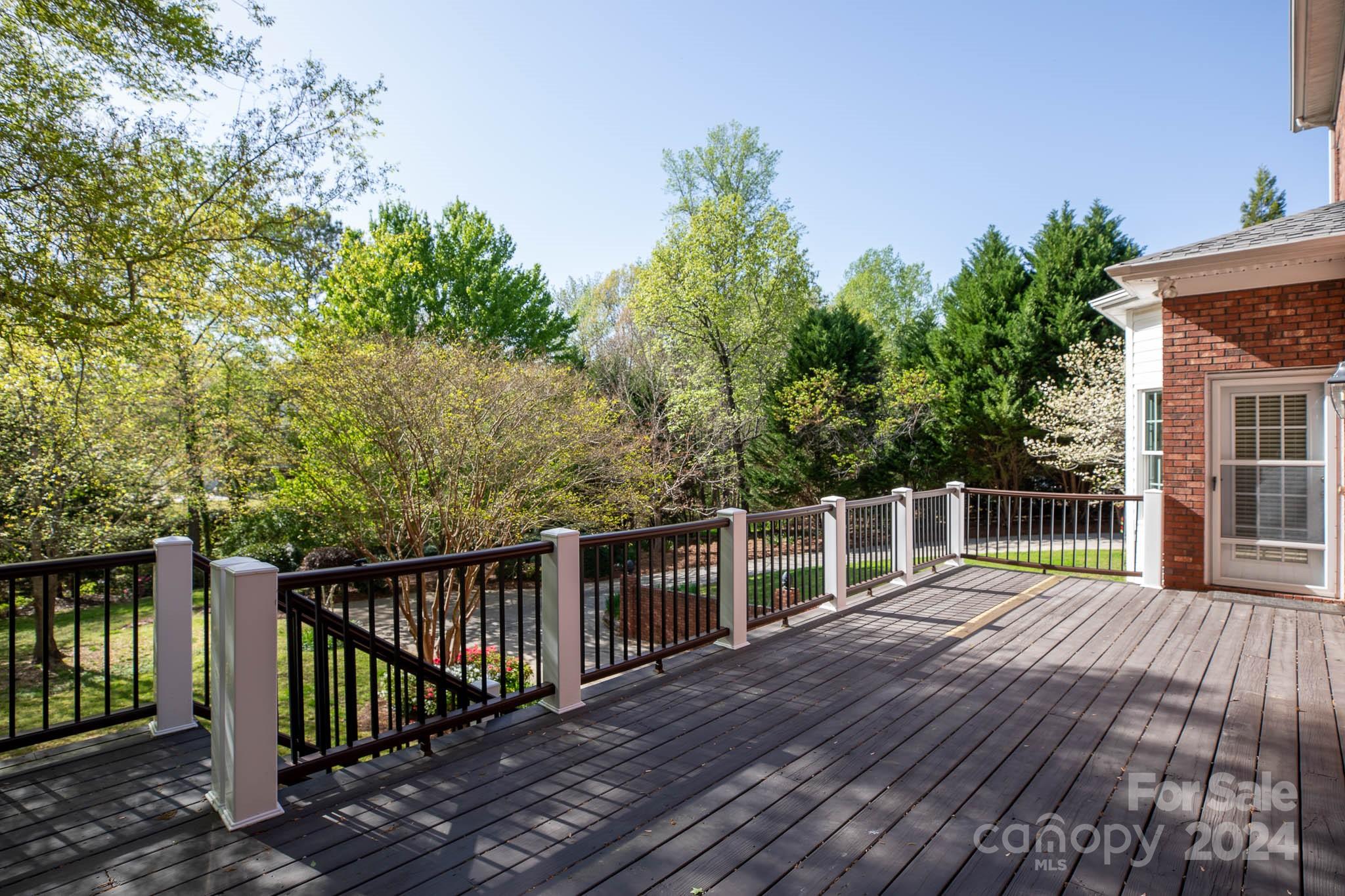 HARLINSDALE - Residential