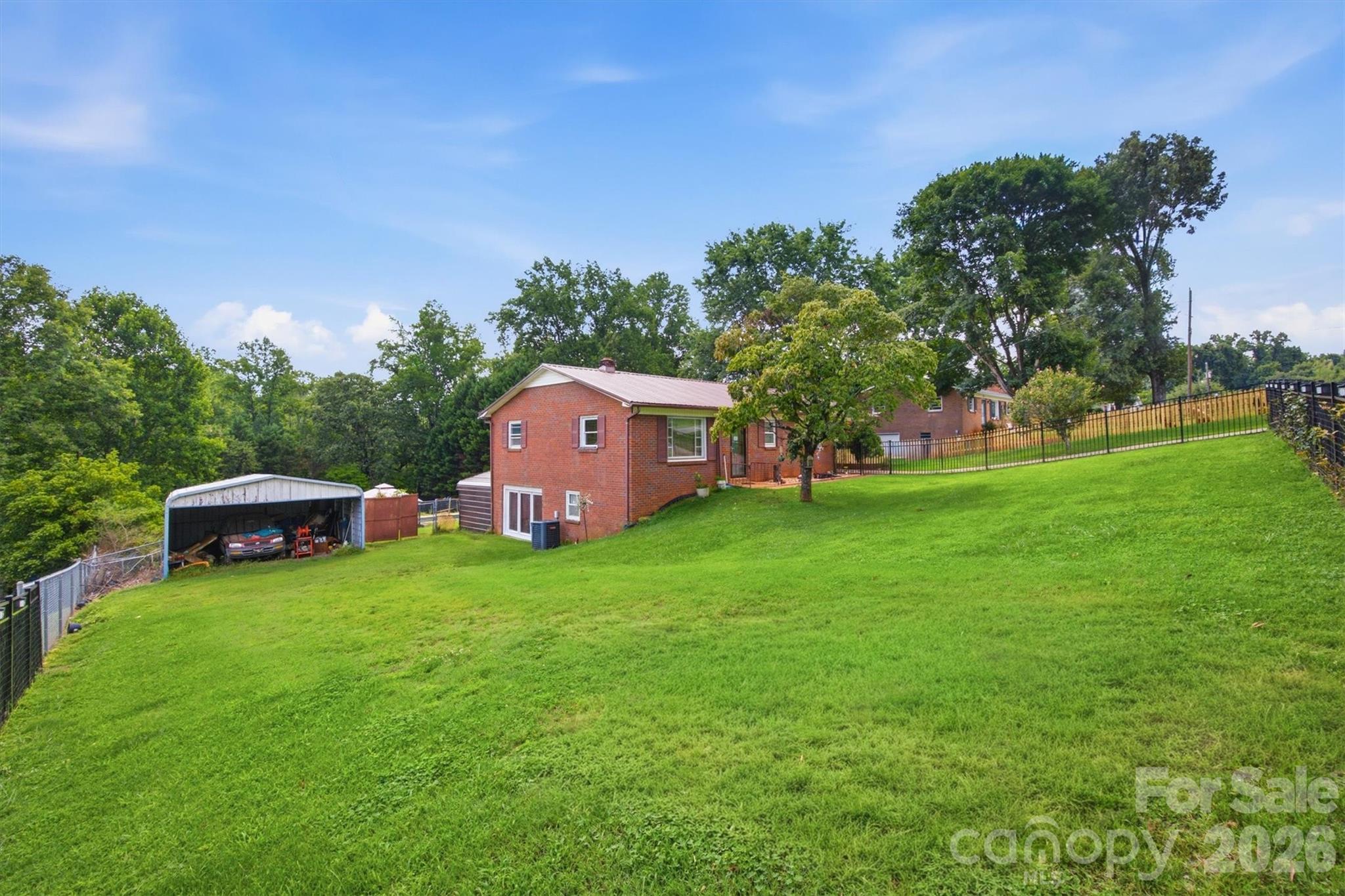1082 Maple Street