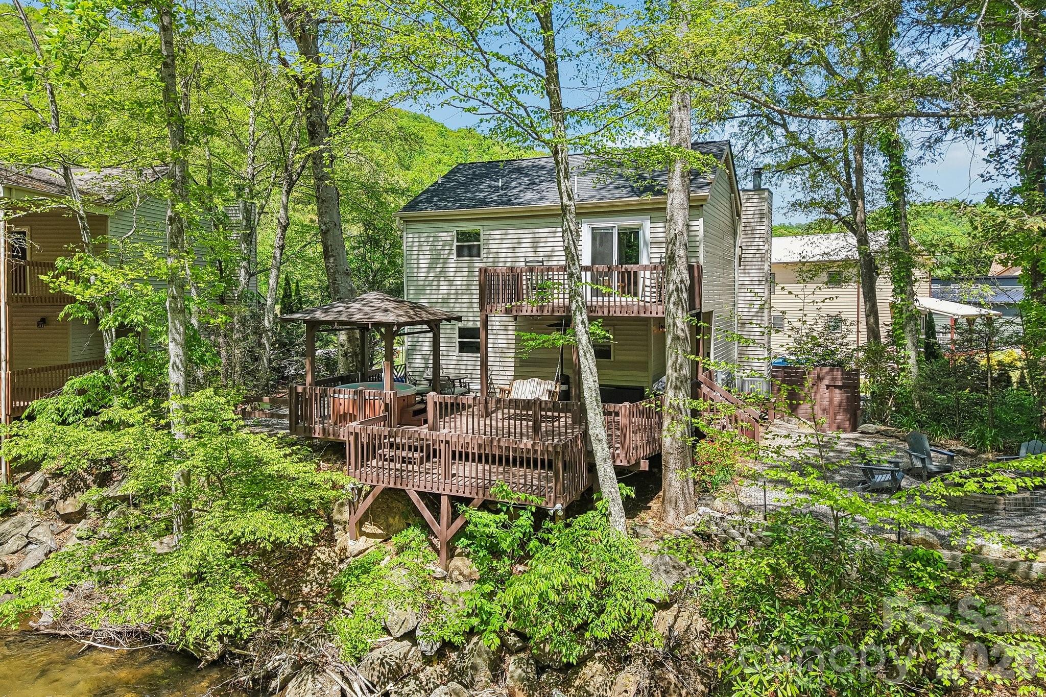 River Wind - Residential