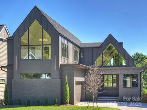 Photo of 600 Lorna Street, Charlotte, NC 28205 (MLS # 4281580)