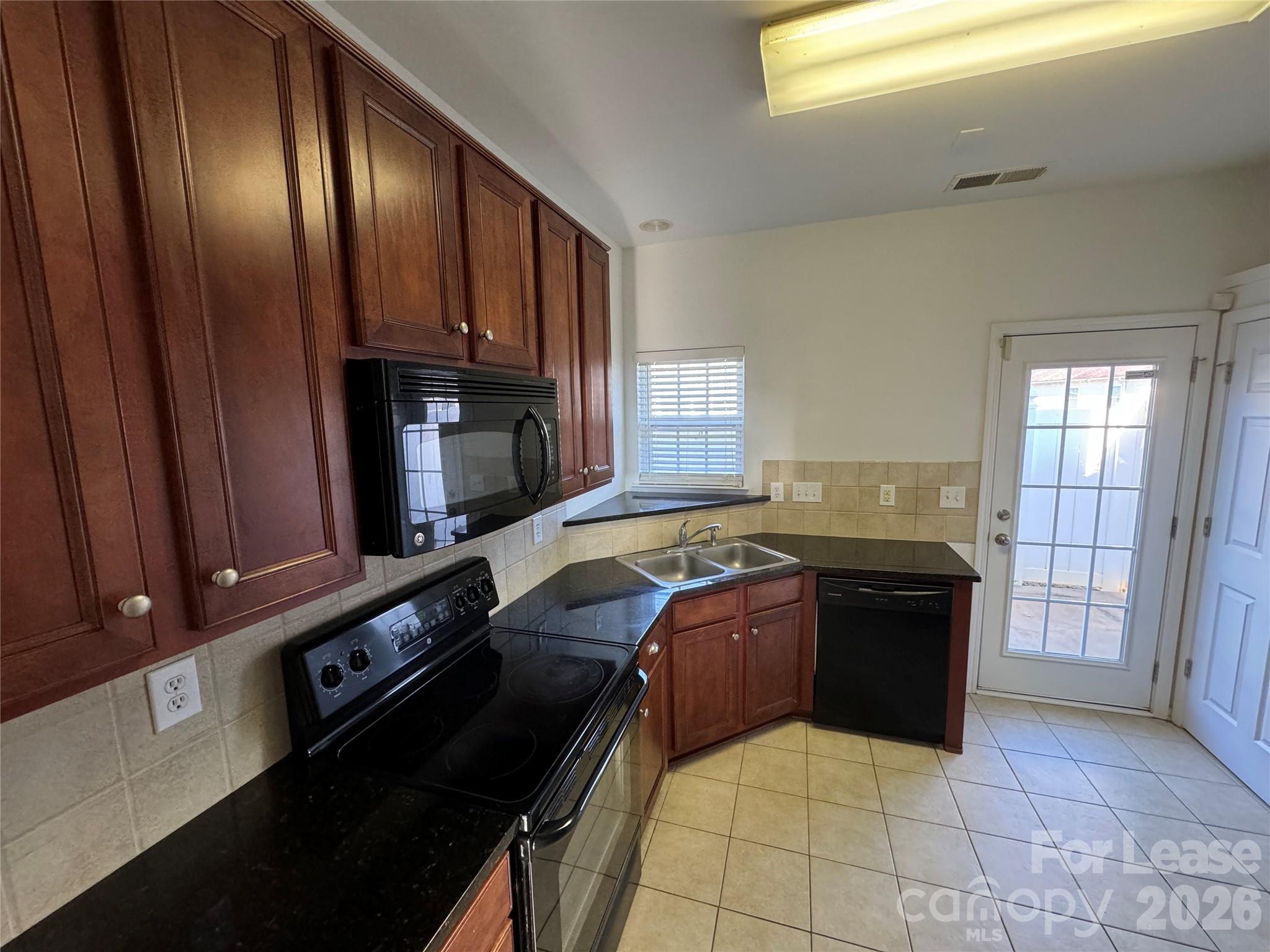 12069 Stratfield Place Circle