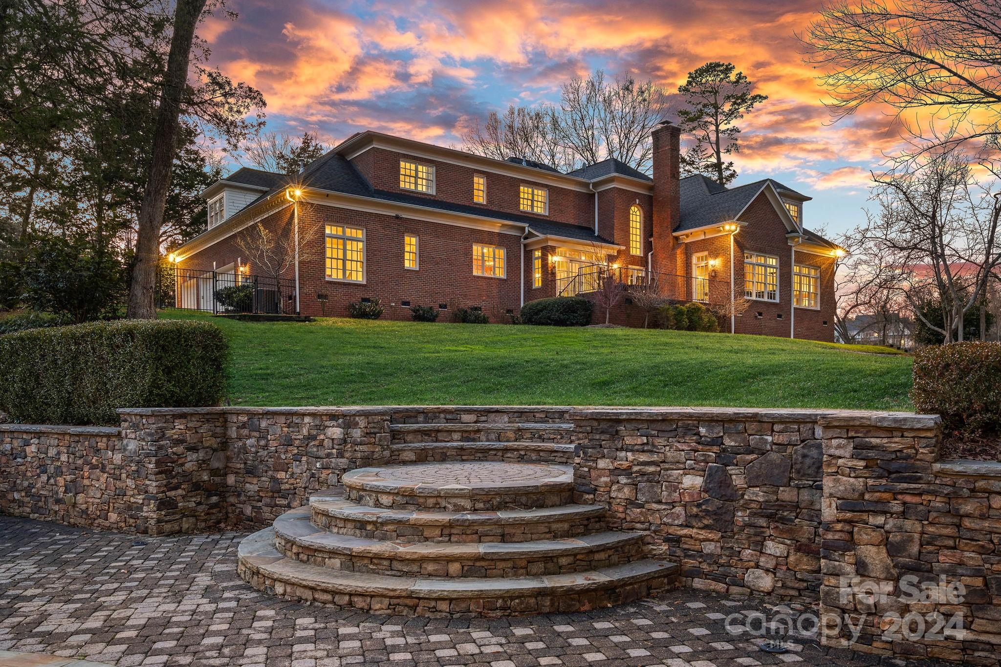 English Gardens - Residential