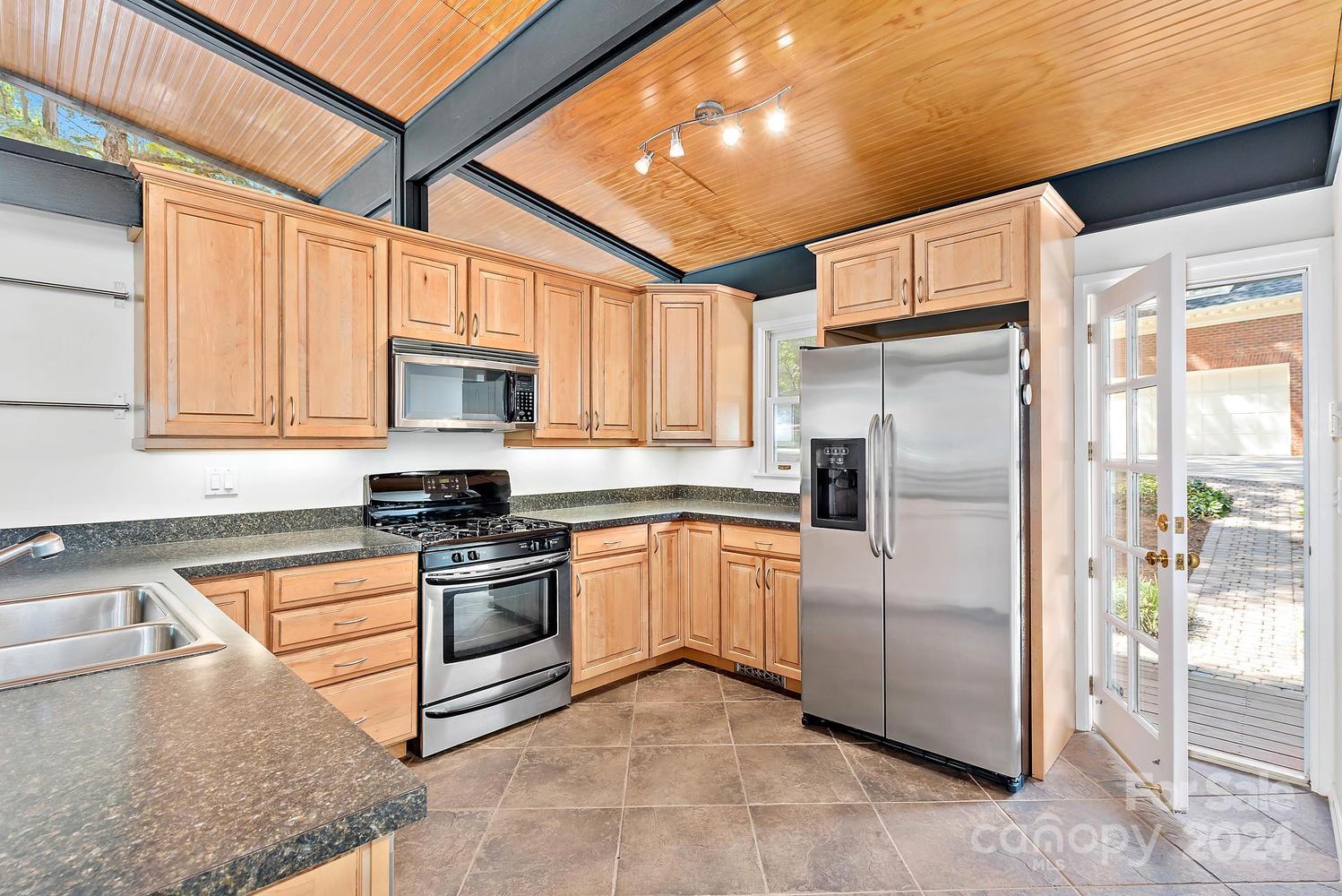 English Gardens - Residential