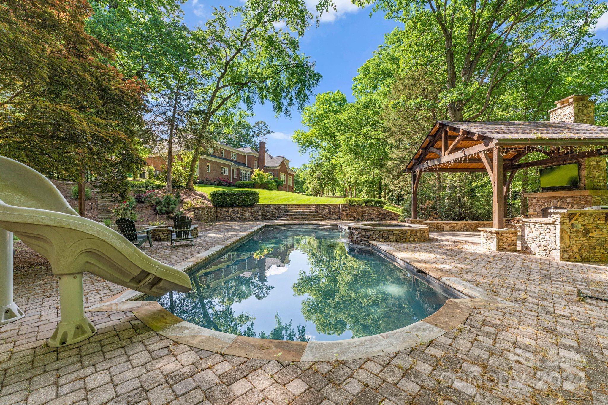 English Gardens - Residential