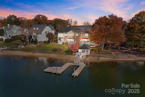 Photo of 21307 Norman Shores Drive, Cornelius, NC 28031 (MLS # 4322206)