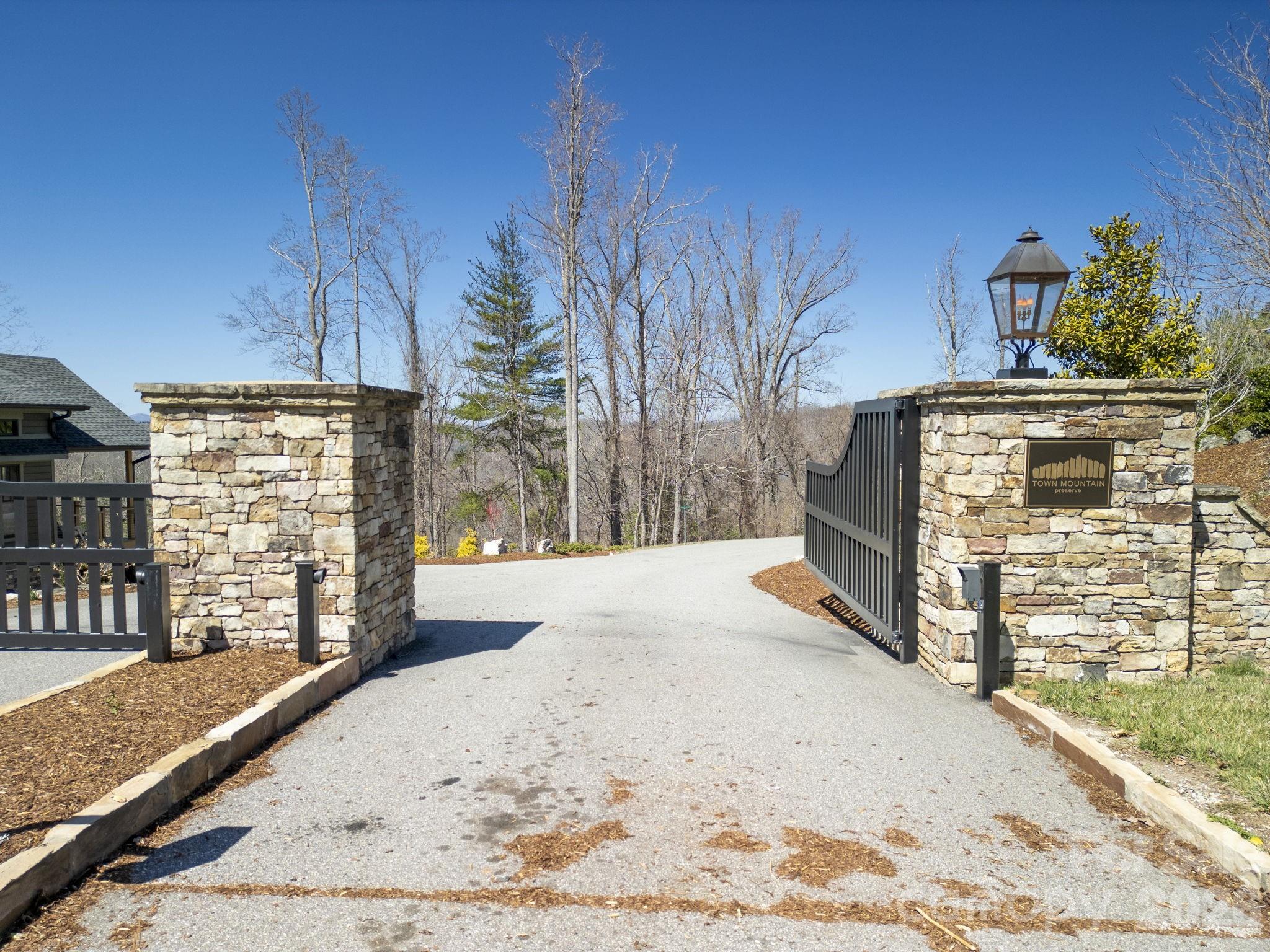 Town Mountain Preserve - Land