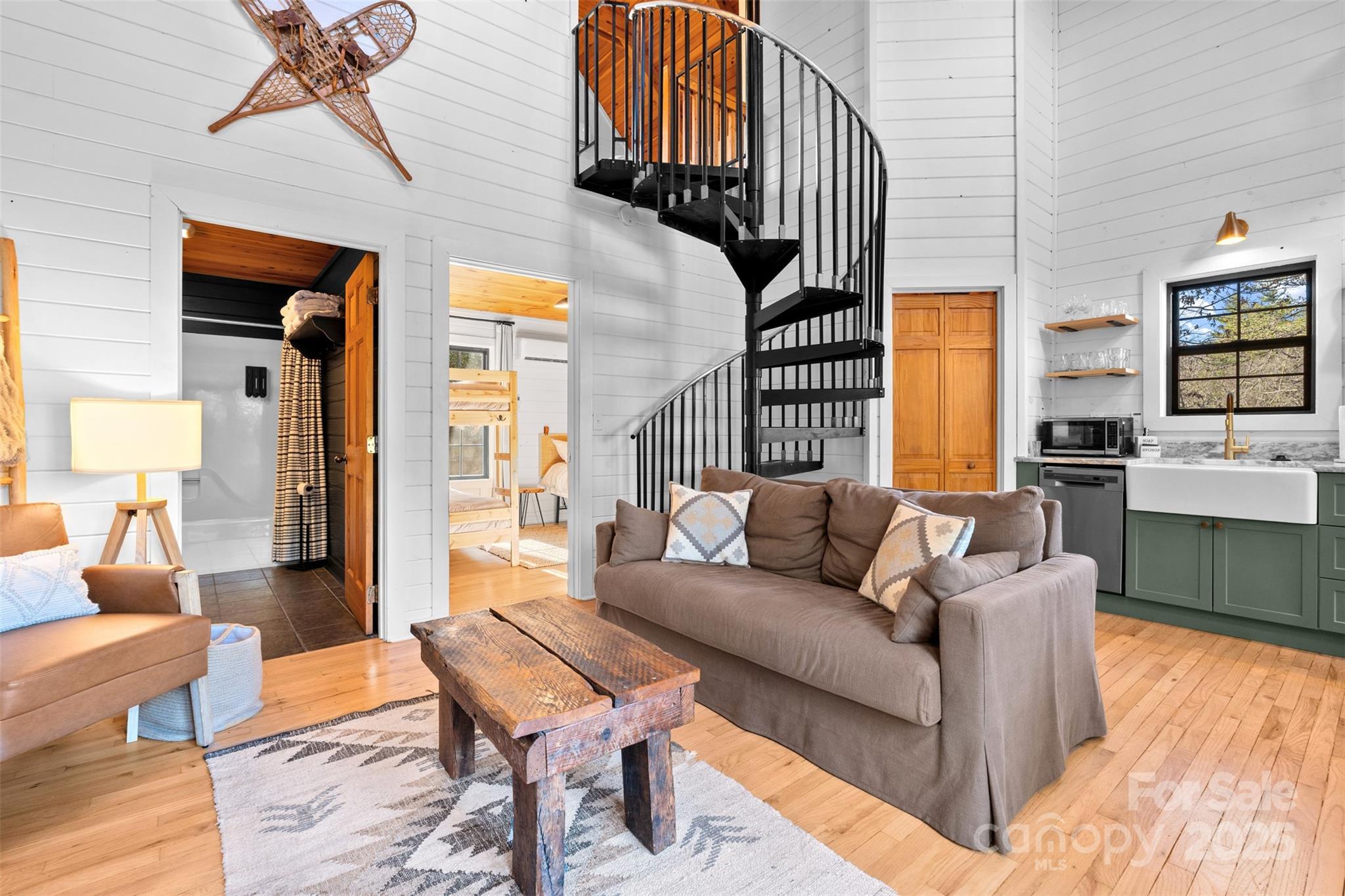 100 Bear Den Mountain View Drive