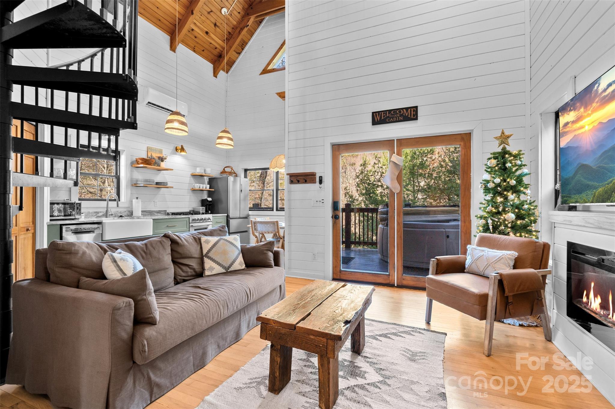 100 Bear Den Mountain View Drive