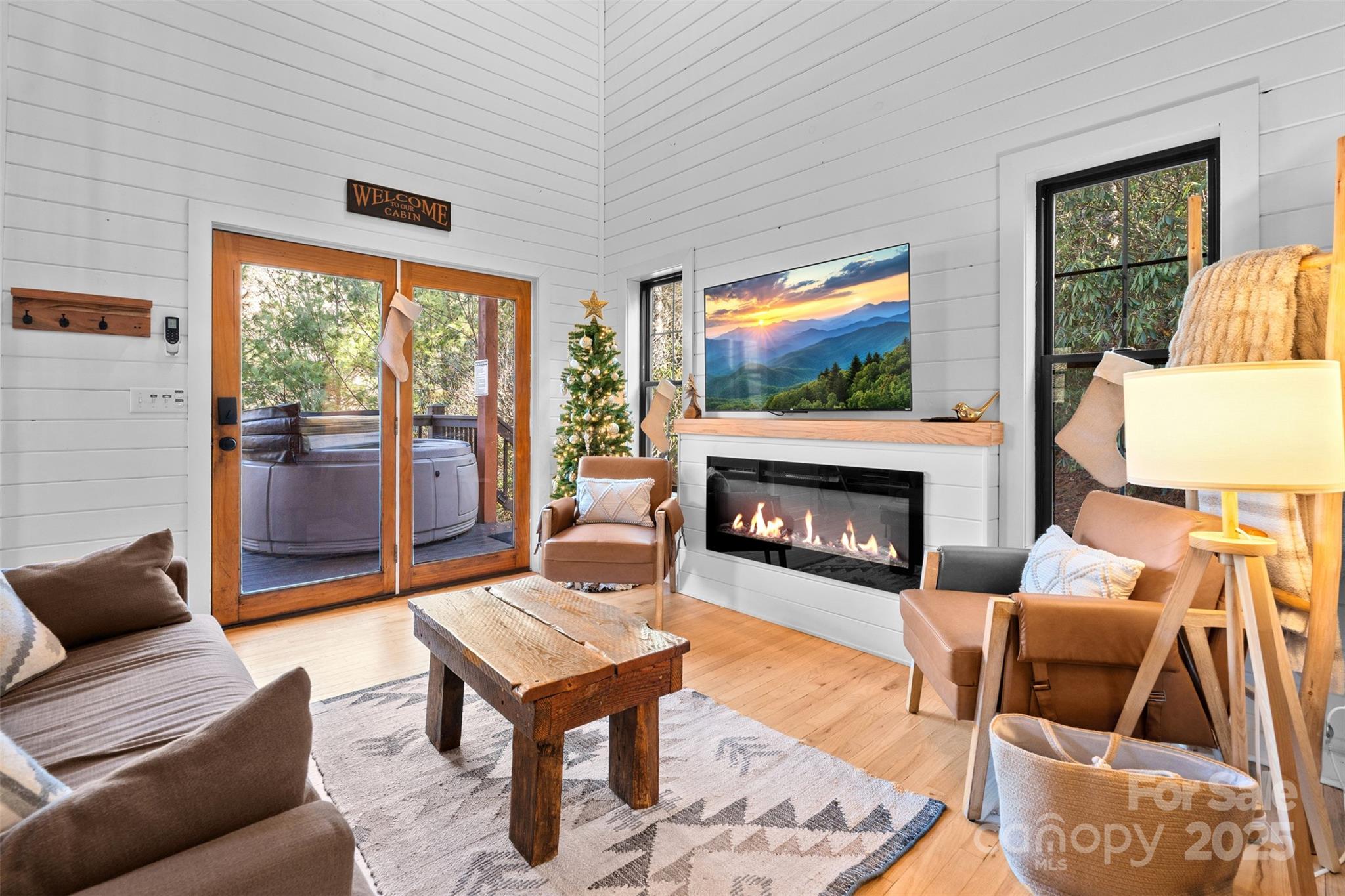 100 Bear Den Mountain View Drive