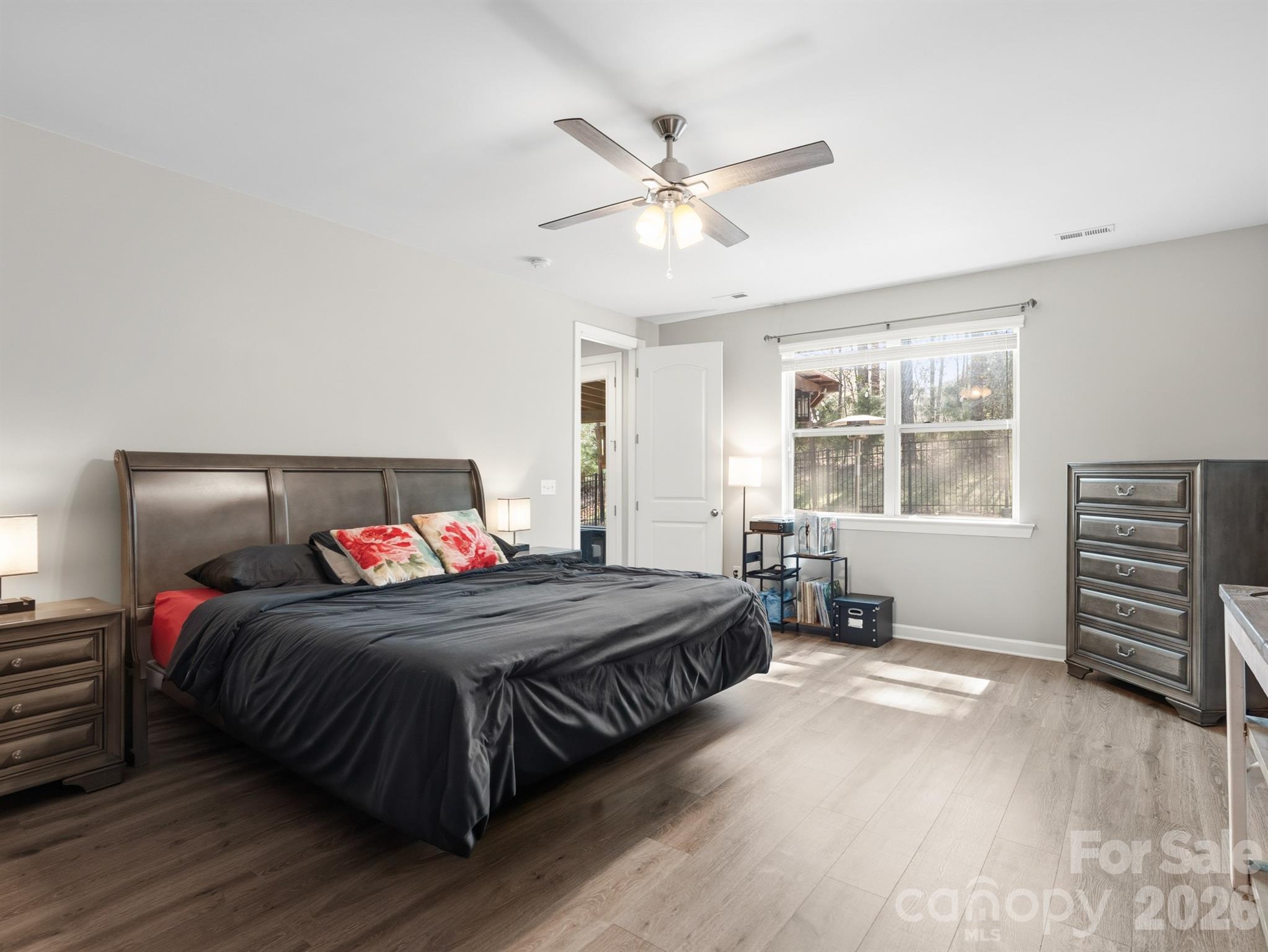 Lake Crest - Residential