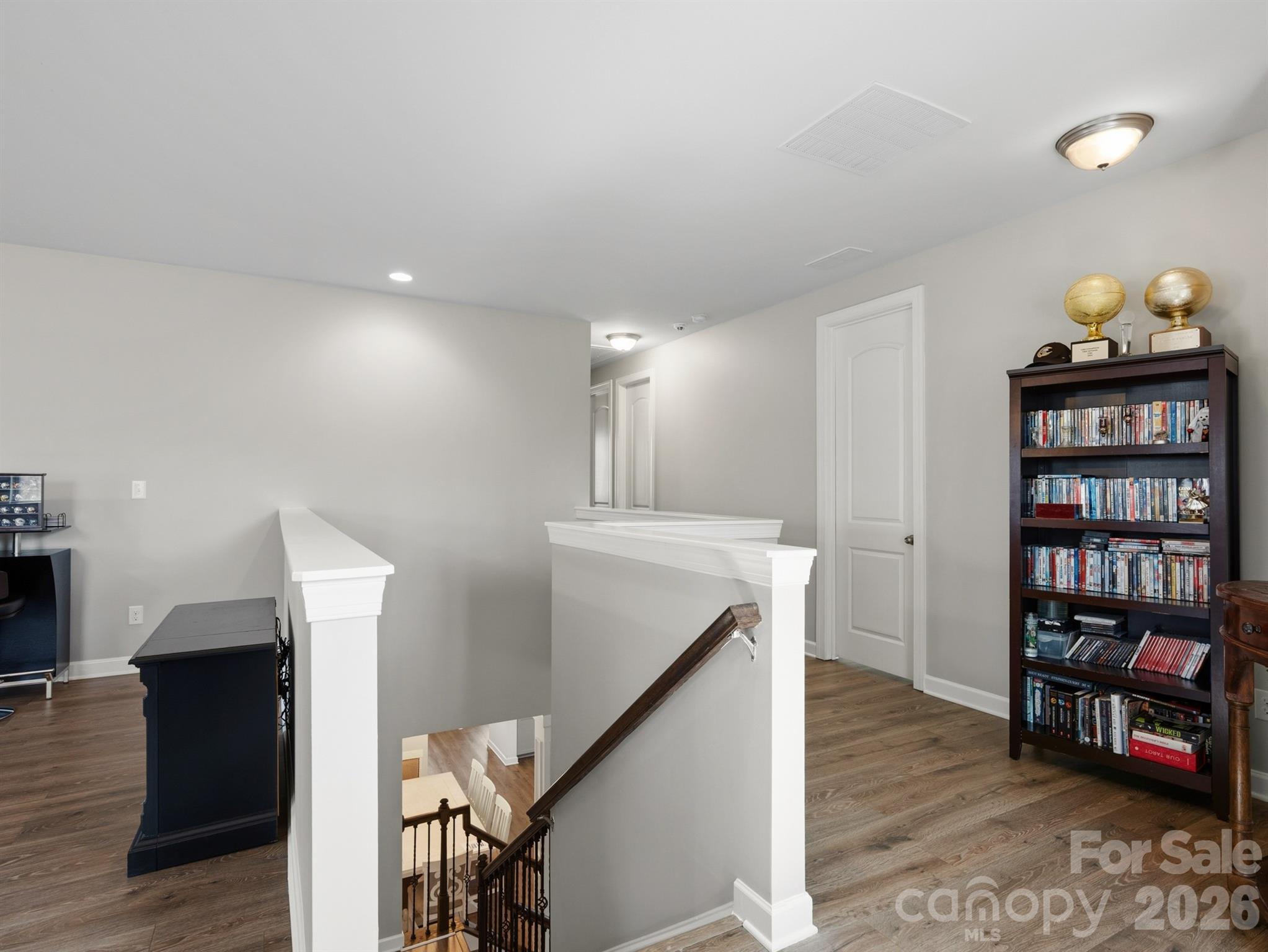 Lake Crest - Residential