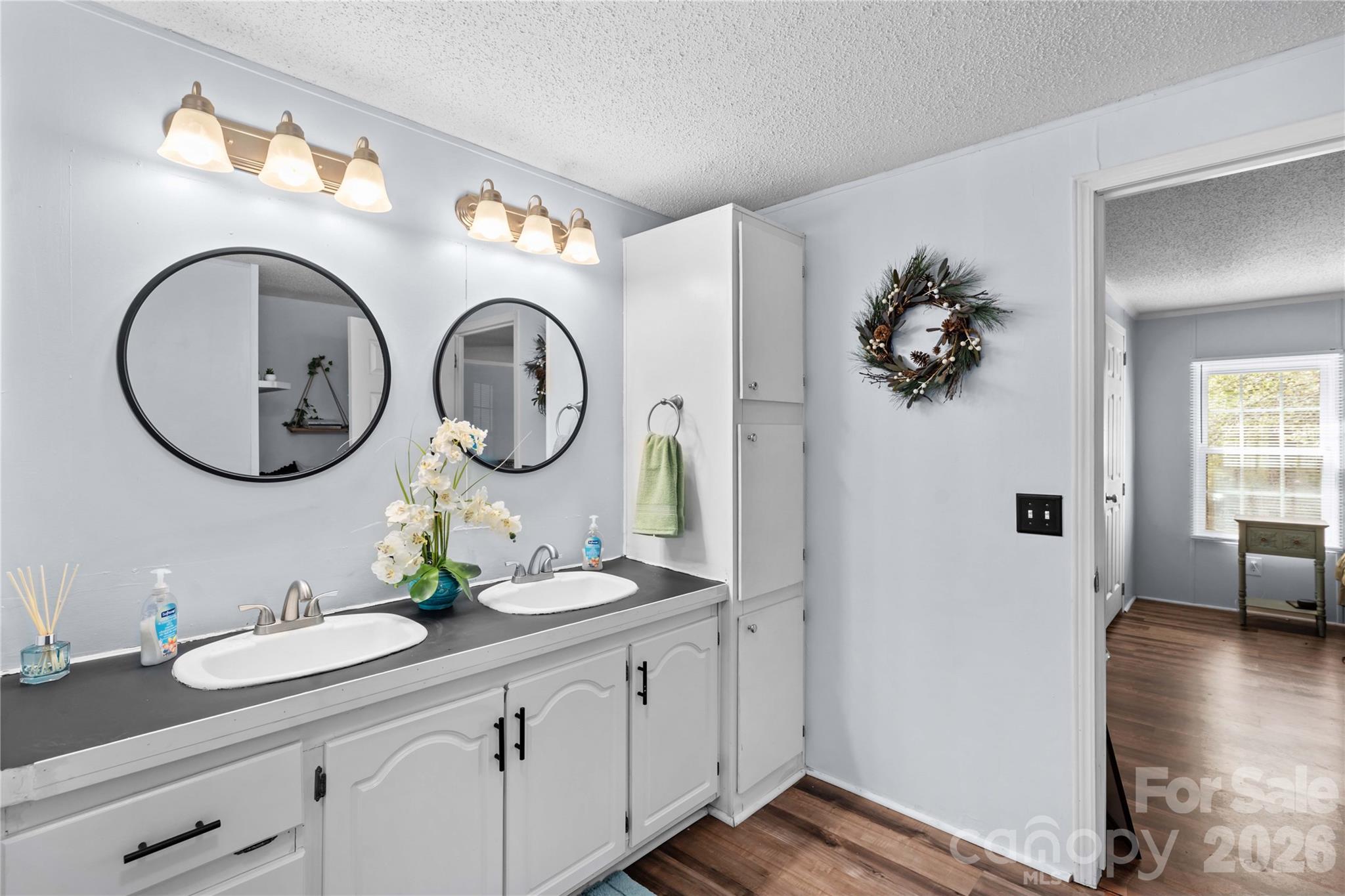 Windward Pointe - Residential