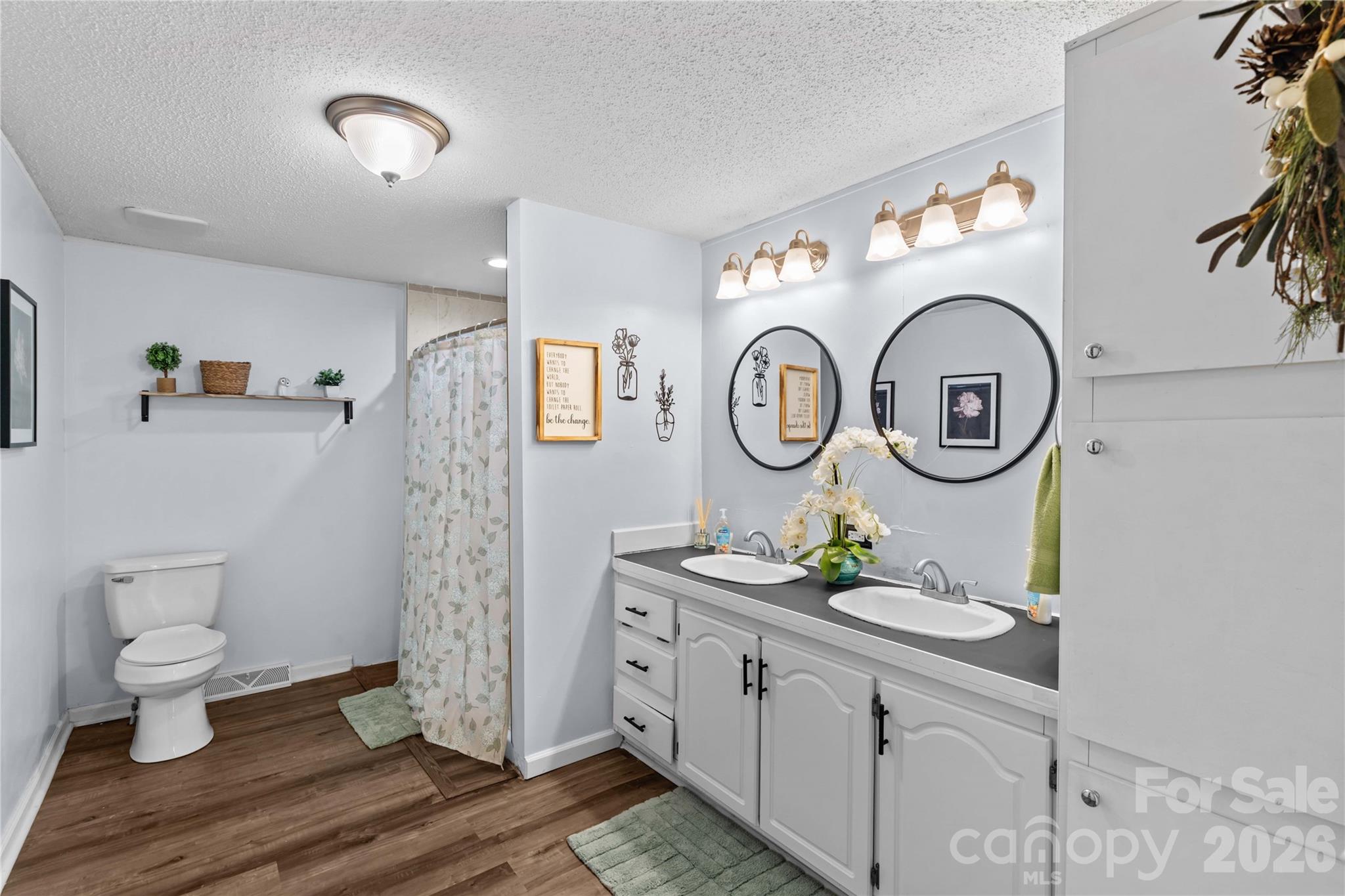 Windward Pointe - Residential