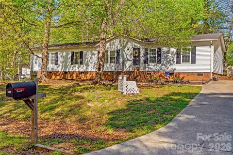 Photo of 103 Keyside Lane, Mooresville, NC 28115 (MLS # 4367532)