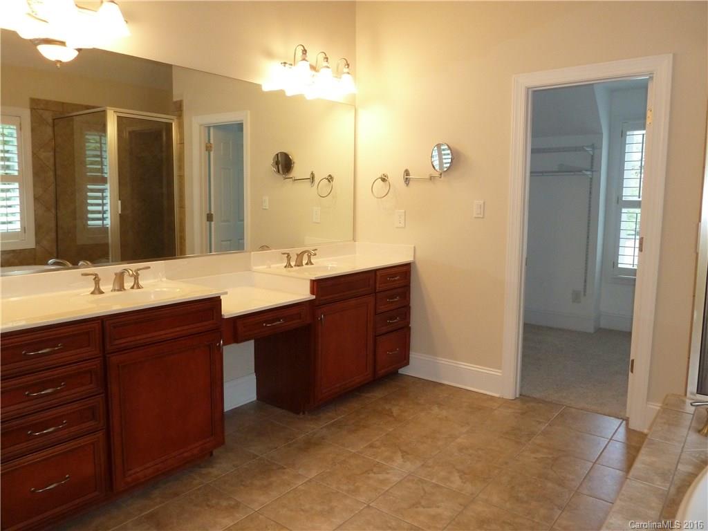 Holland Springs - Residential