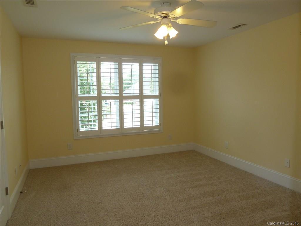 Holland Springs - Residential