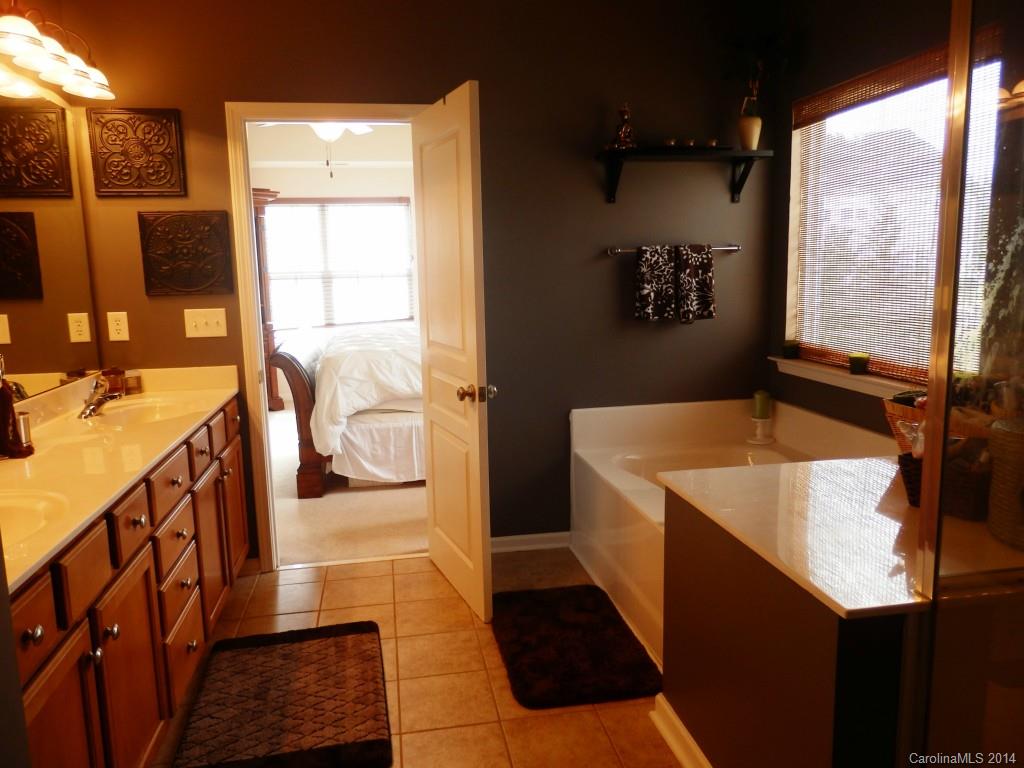 Old Stone Crossing - Residential