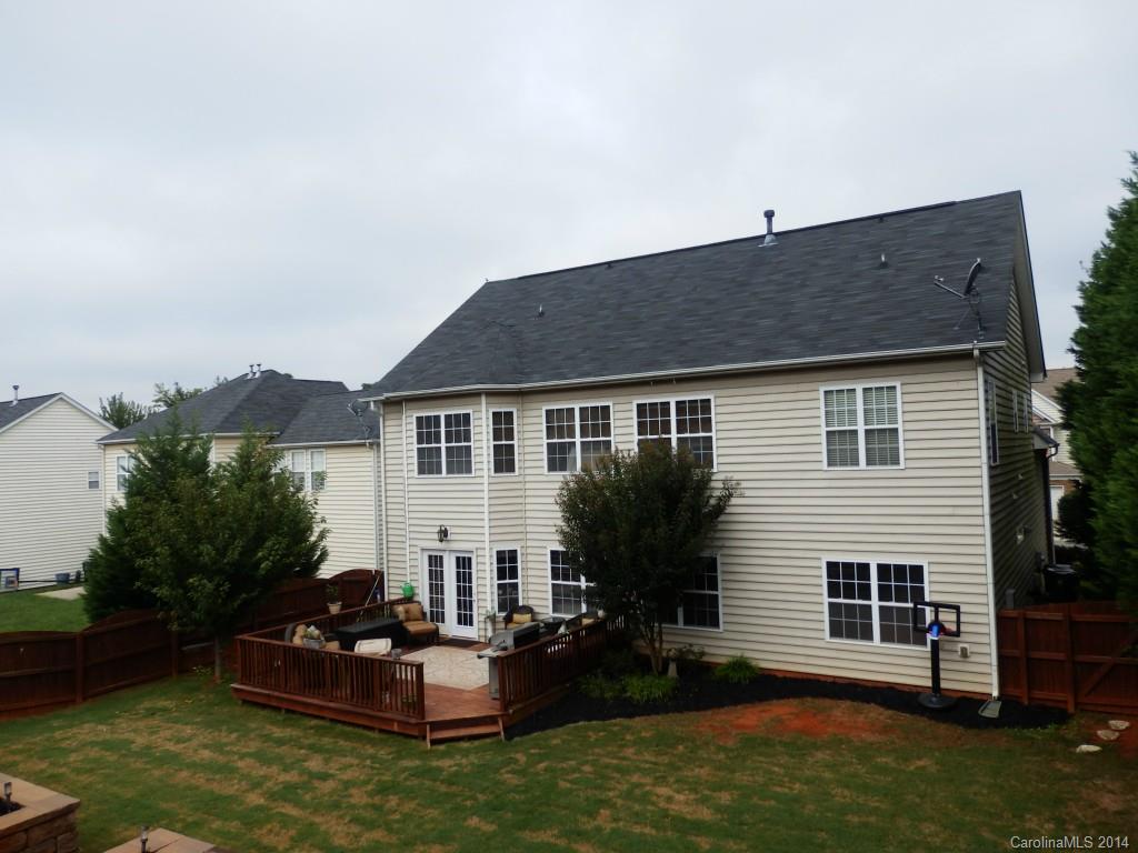 Old Stone Crossing - Residential