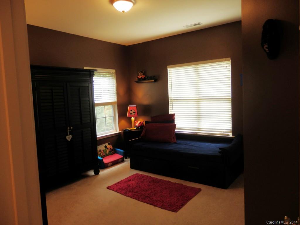 Old Stone Crossing - Residential