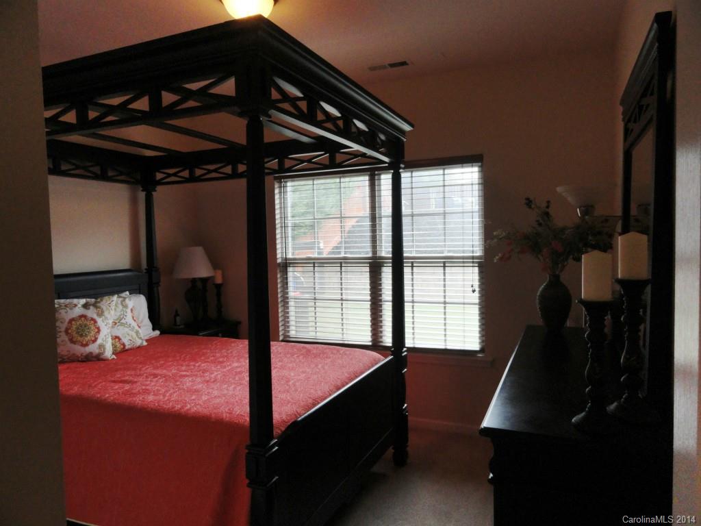 Old Stone Crossing - Residential