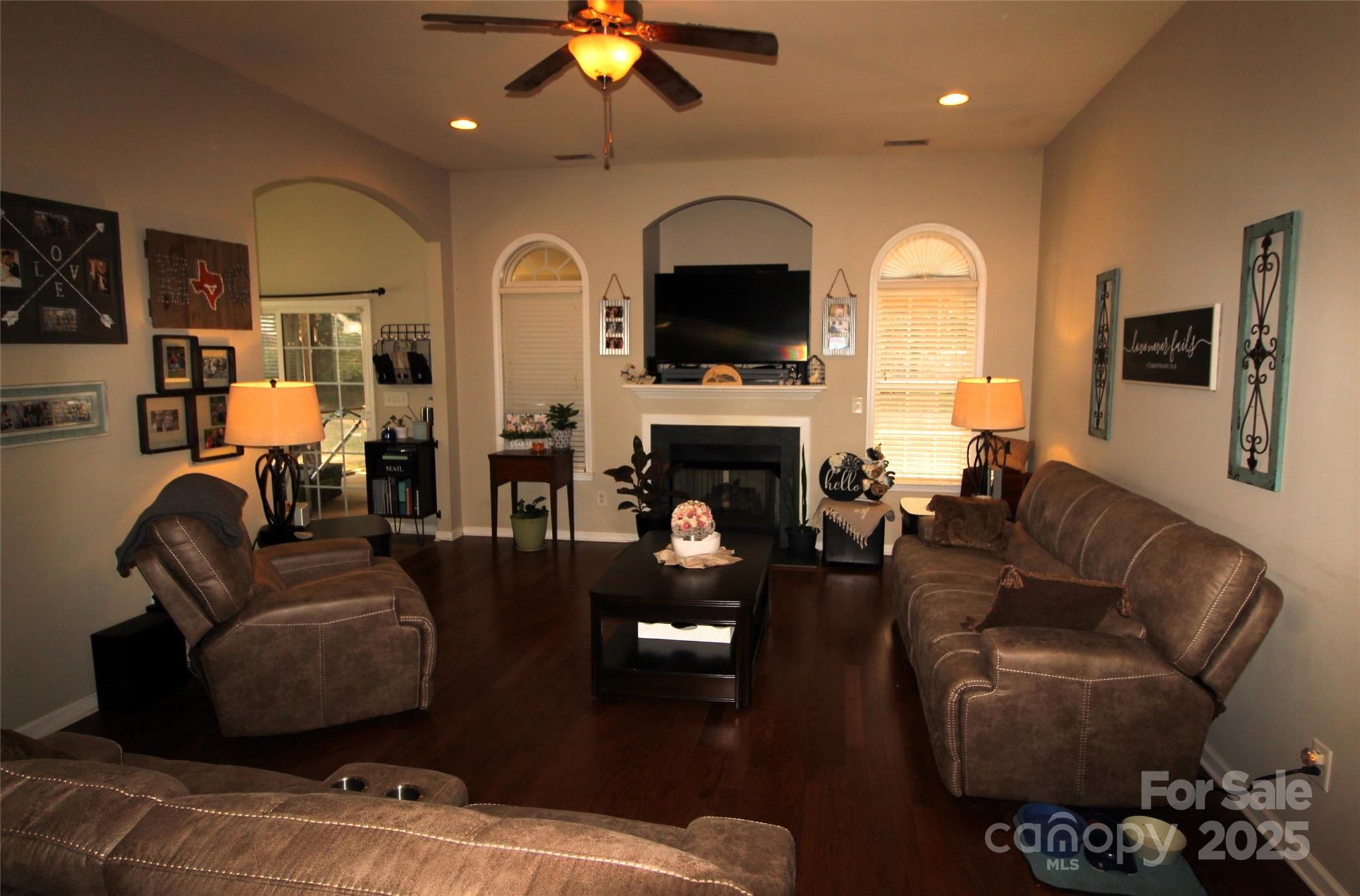 534 Pennyfields Lane