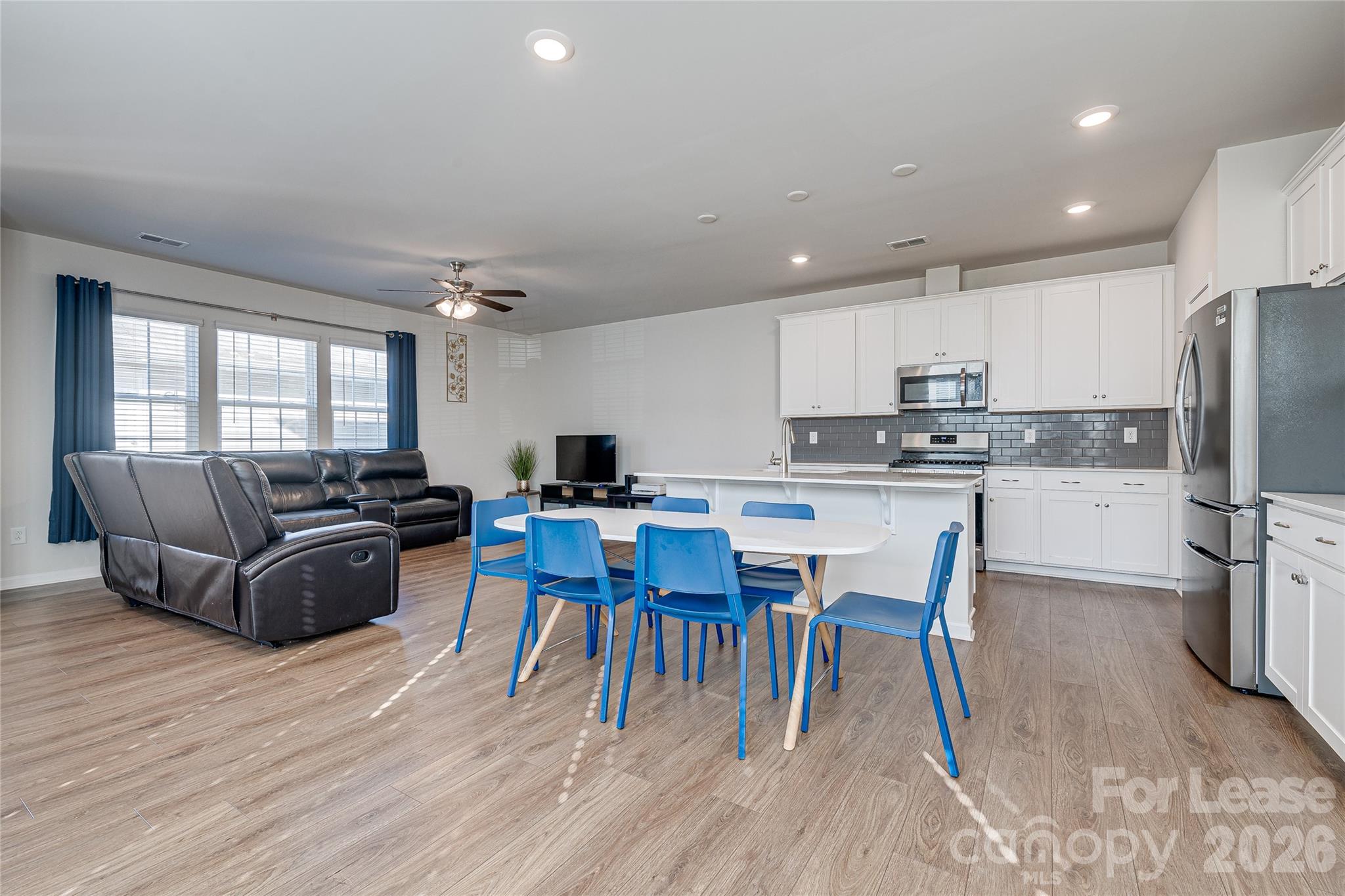 Chateau - Residential Lease