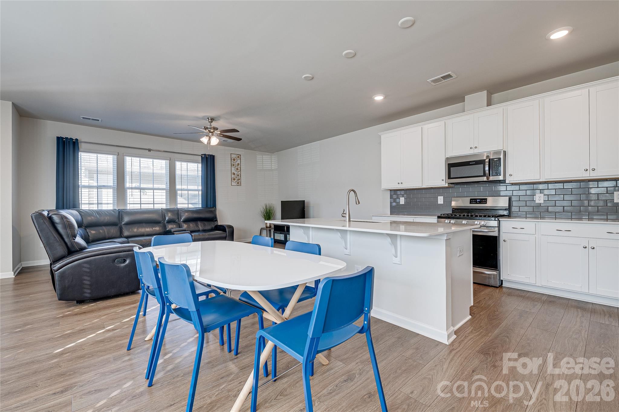 Chateau - Residential Lease