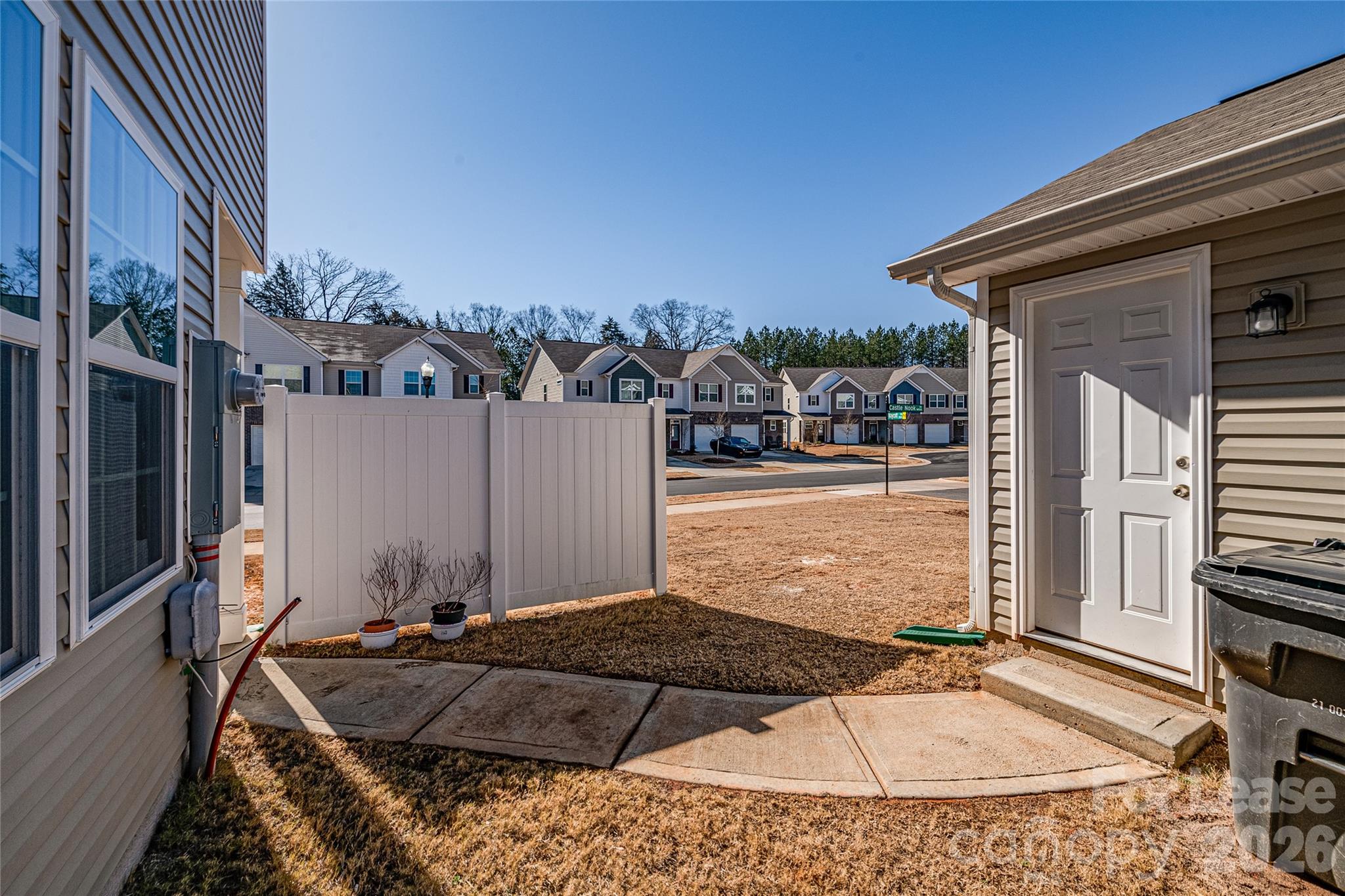 Chateau - Residential Lease