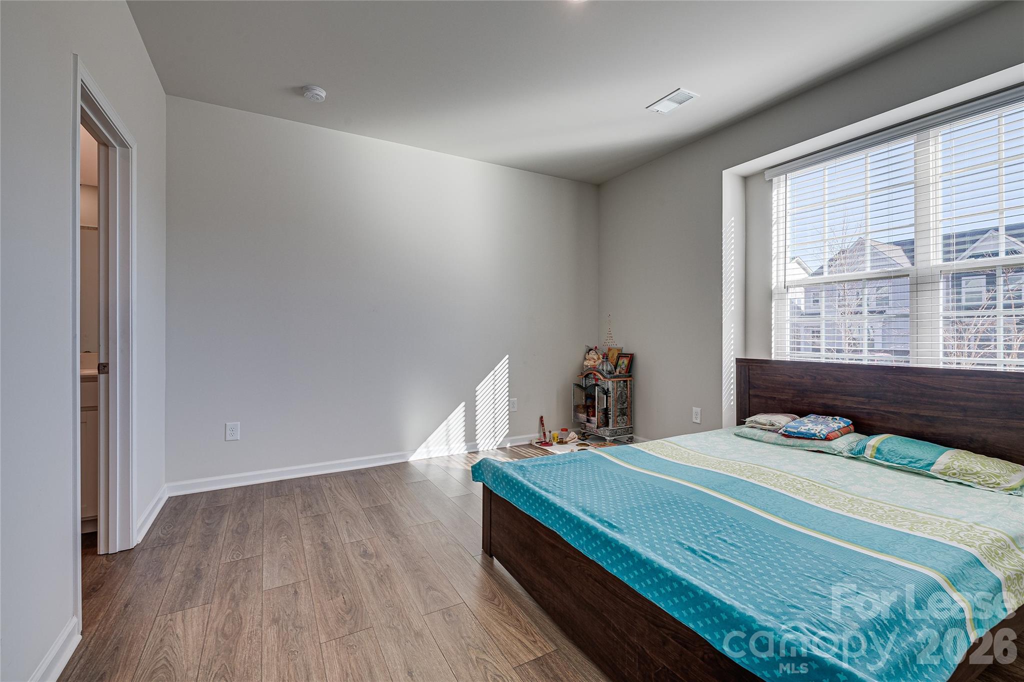 15776 Country House Street