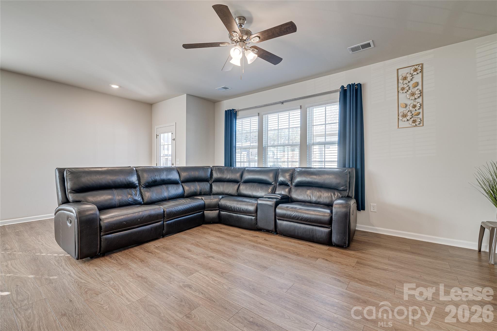 Chateau - Residential Lease