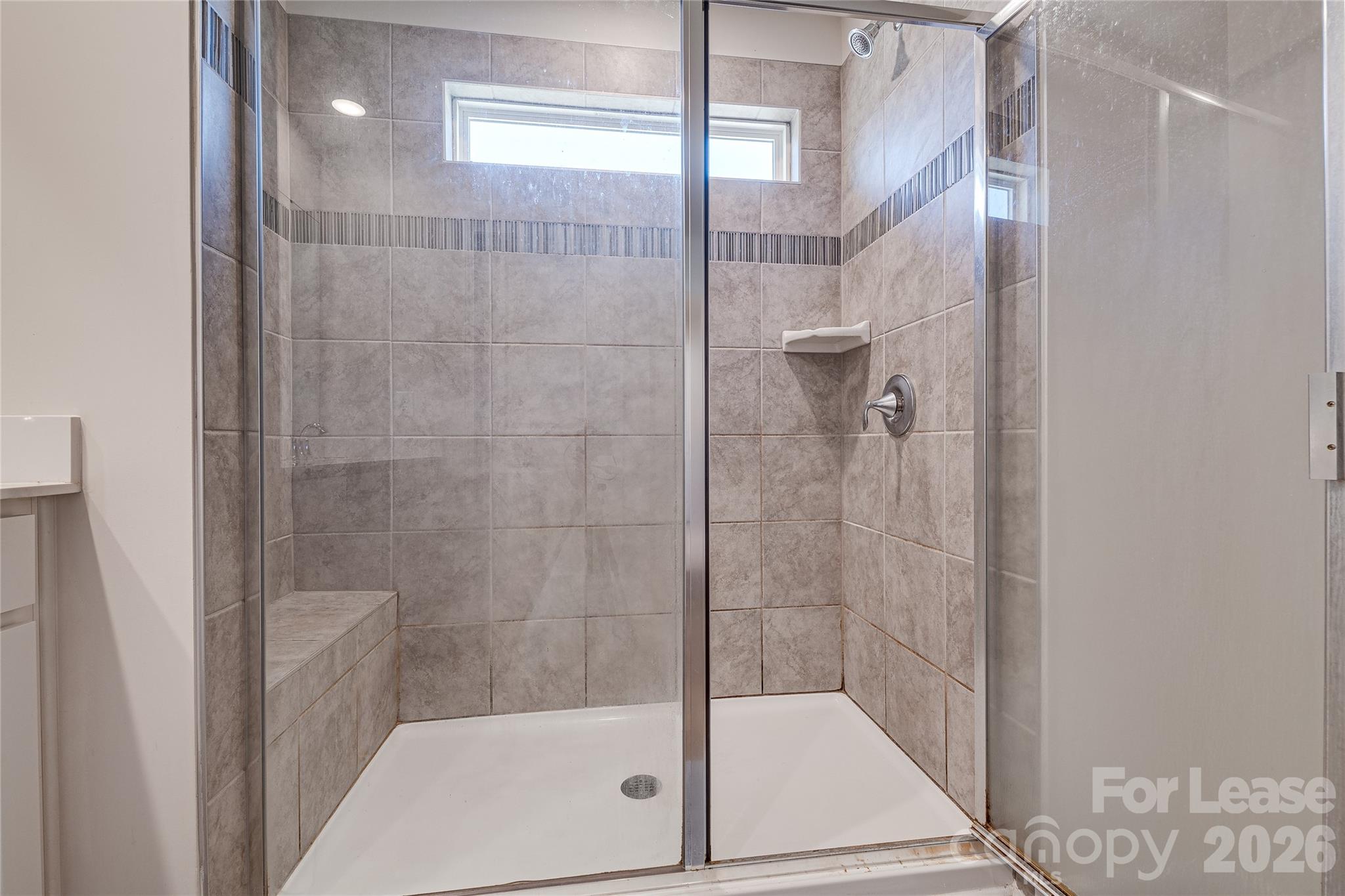 Chateau - Residential Lease