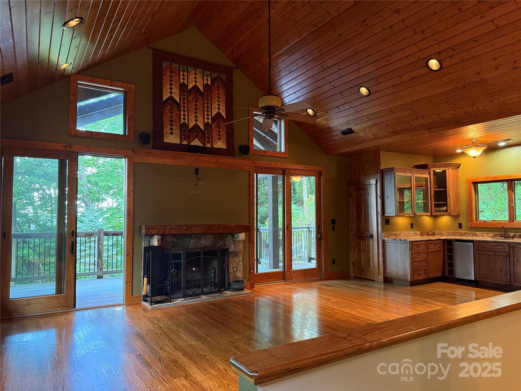 321 Sunset Point Road